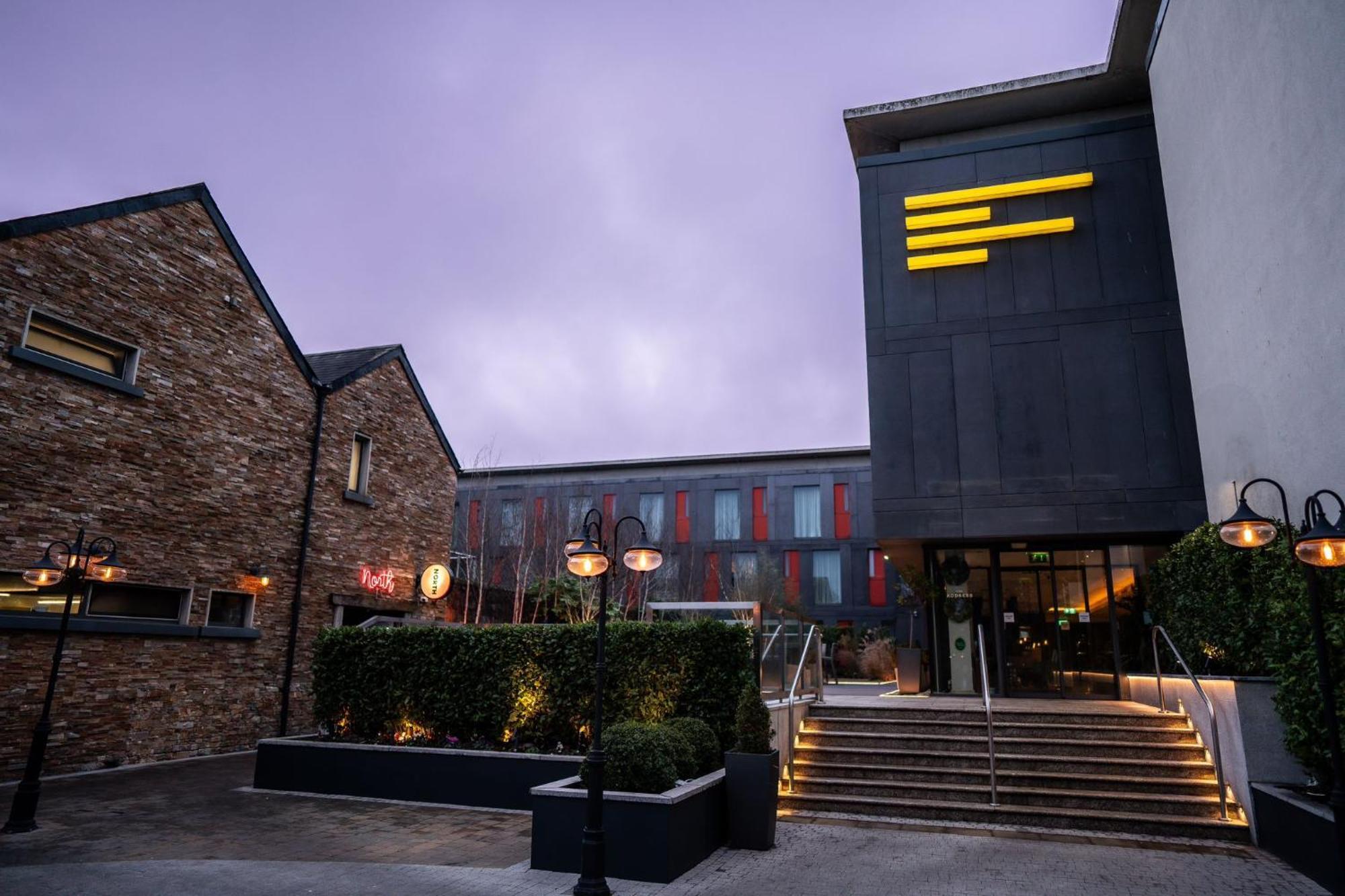 The Address Citywest Eksteriør bilde